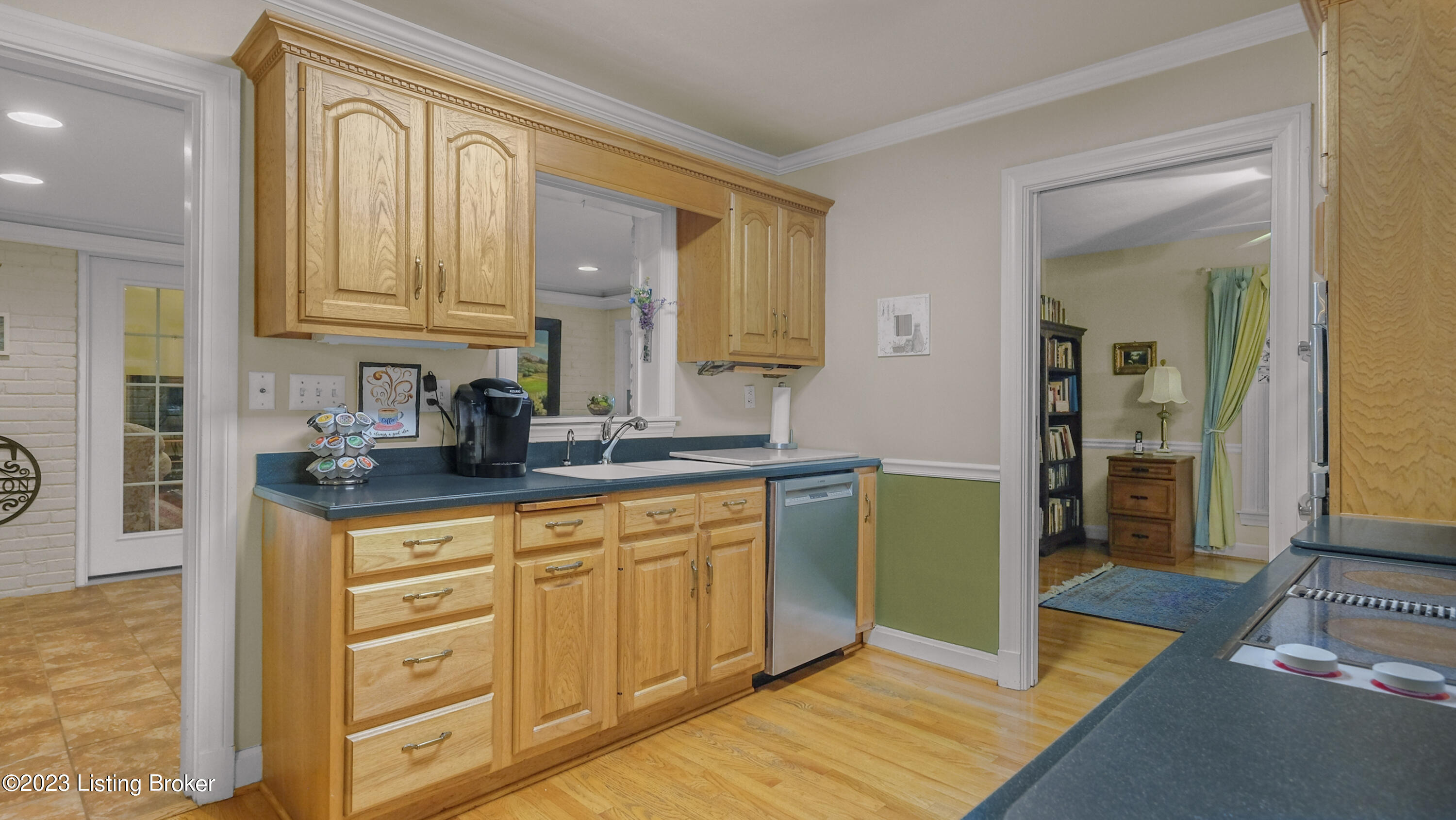 214 Woodcleft Road Louisville, KY 40222 - Photo 15 of 69 214 Woodcleft Road-1012