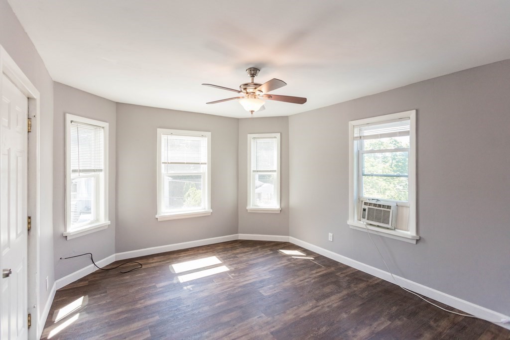 11 Doane Avenue Beverly, MA 01915 - Photo 13 of 33