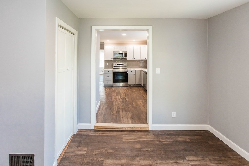 11 Doane Avenue Beverly, MA 01915 - Photo 18 of 33