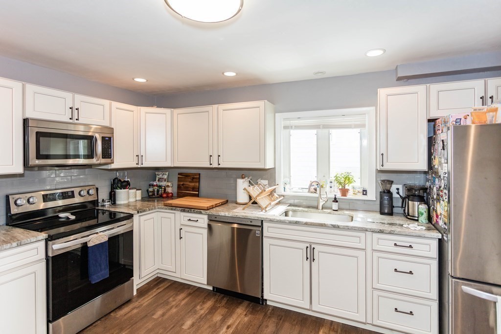 11 Doane Avenue Beverly, MA 01915 - Photo 8 of 33