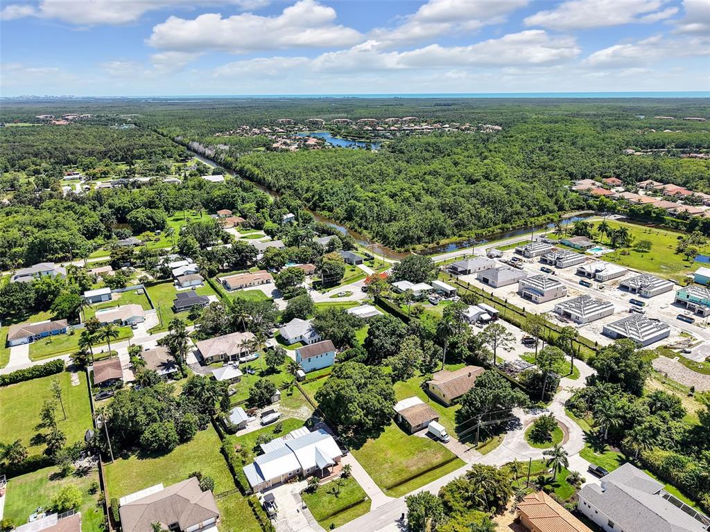 5211 Maple Lane Naples, FL 34113 - Photo 33 of 35 Gallery Image 33