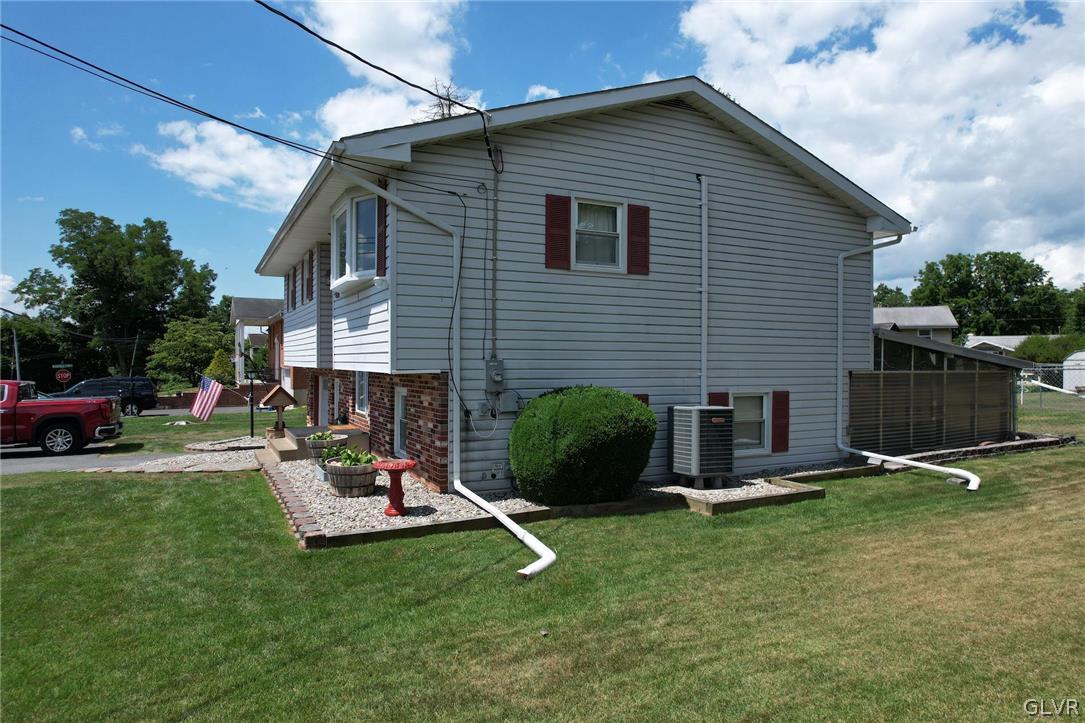 8013 Valley View Road Northampton, PA 18067 - Photo 11 of 34 Gallery Image 11