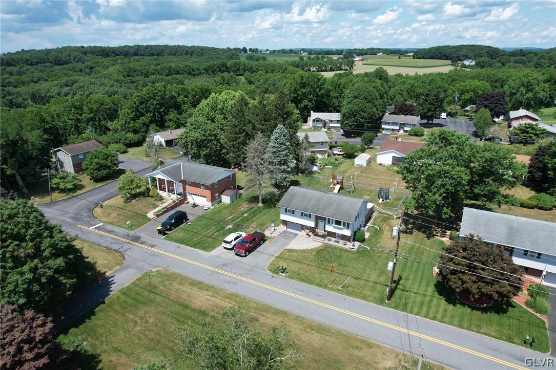 8013 Valley View Road Northampton, PA 18067 - Photo 3 of 34 Gallery Image 3