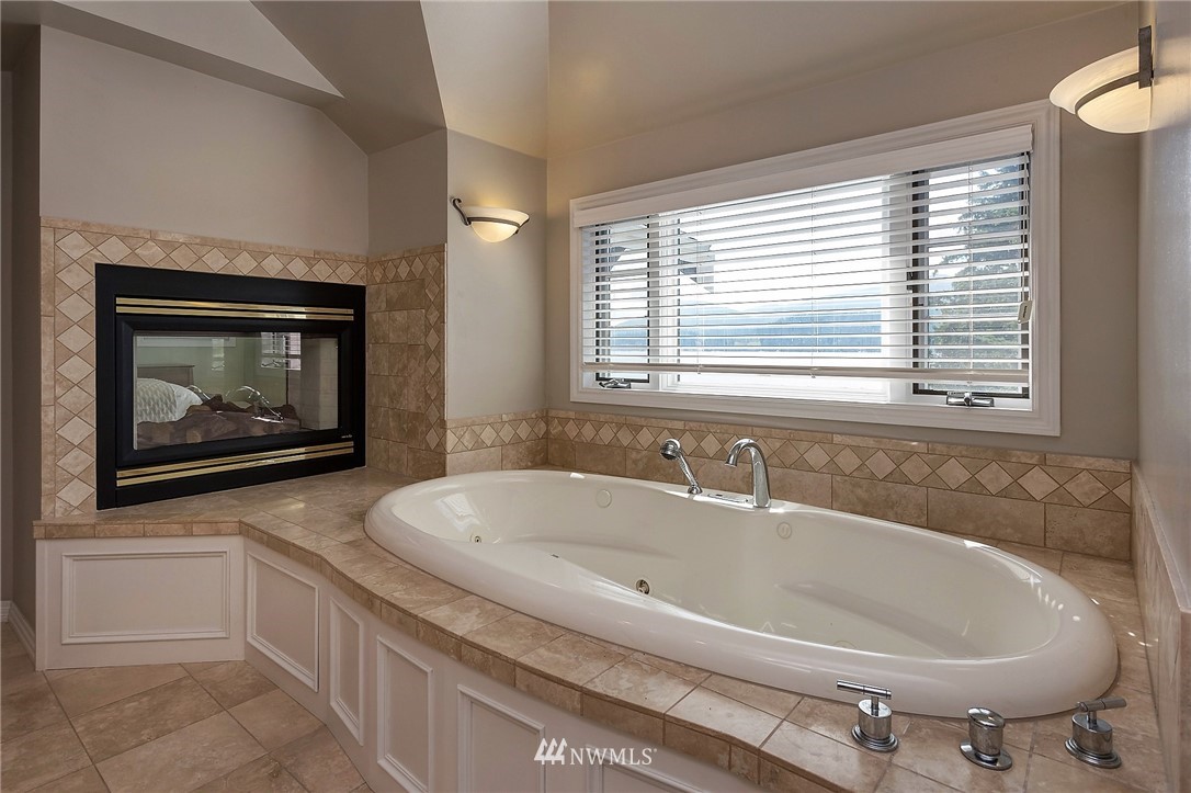 2730 North Shore Road Bellingham, WA 98226 - Photo 21 of 25 Gallery Image 21