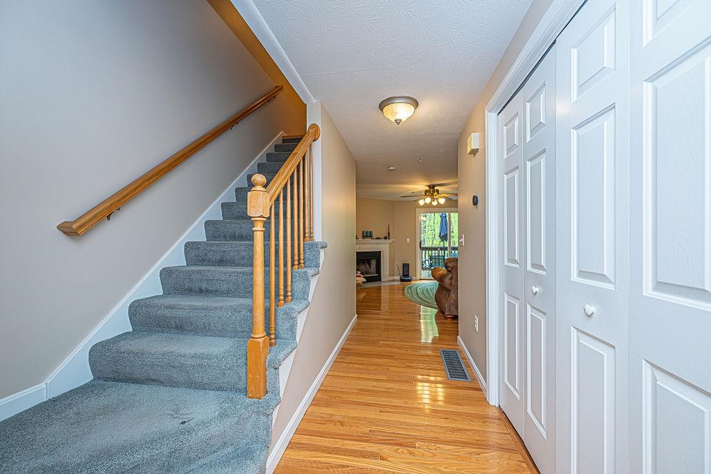20 Rocky Ledge Road Merrimack, NH 03054 - Photo 3 of 25
