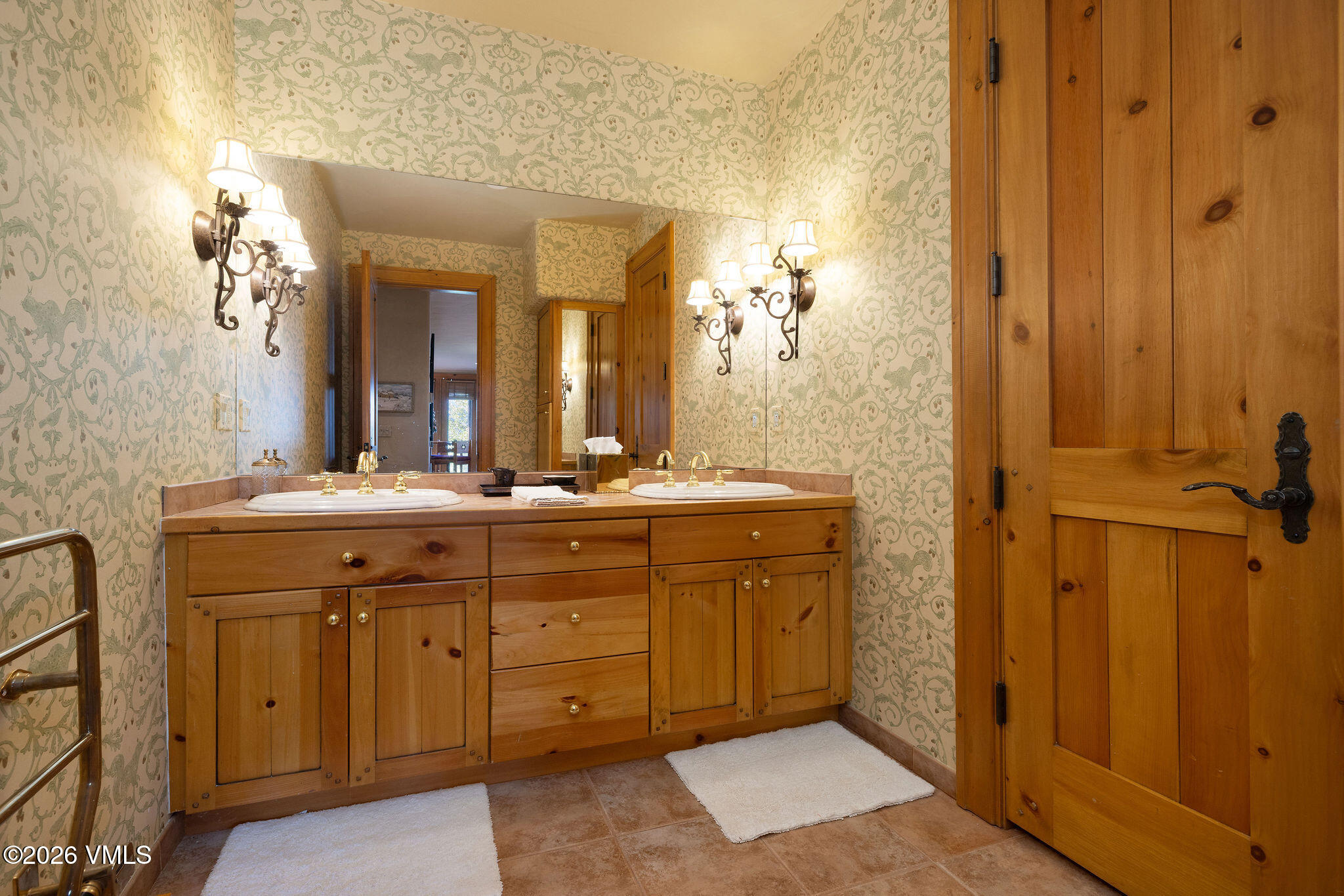 263 Holden Road Avon, CO 81620 - Photo 27 of 33 2609_263_holden_interior_bath02