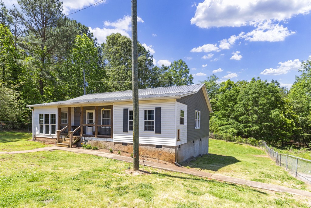 137 Leroy Road Seneca, SC 29672 - Photo 4 of 36 Gallery Image 4