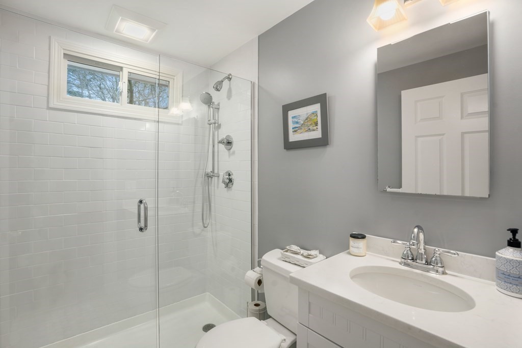 112 Beechnut Road Westwood, MA 02090 - Photo 9 of 17 Gallery Image 9