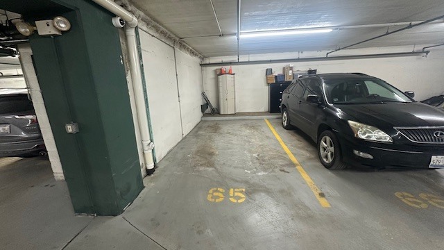 8560 West Foster Avenue, Unit 604 Norridge, IL 60706 - Photo 7 of 8 a view of parking garage