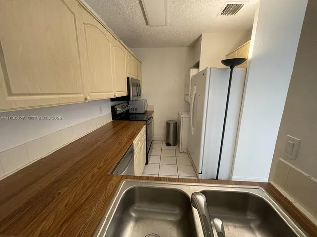 $1,750 | 2632 Riverside Drive, Unit 2632, Coral Springs, FL 33065