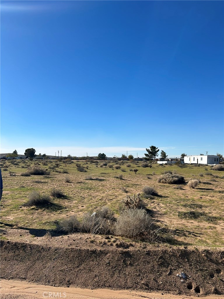 0 Sunset View Road Hinkley, CA 92347 - Photo 7 of 15 a view of an ocean