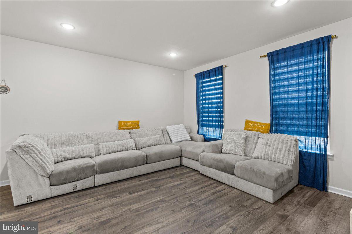9 Sister's Farmstead Road Mount Laurel, NJ 08054 - Photo 10 of 43 a living room with furniture and a couch