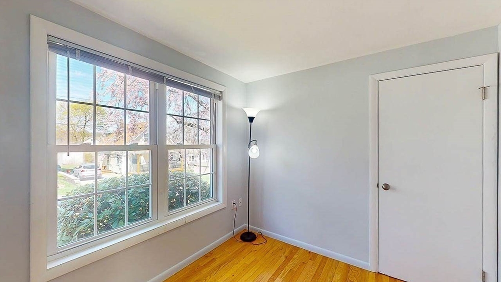 4 Alder Street Worcester, MA 01606 - Photo 16 of 40