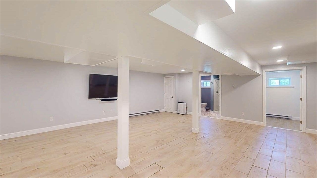 4 Alder Street Worcester, MA 01606 - Photo 24 of 40