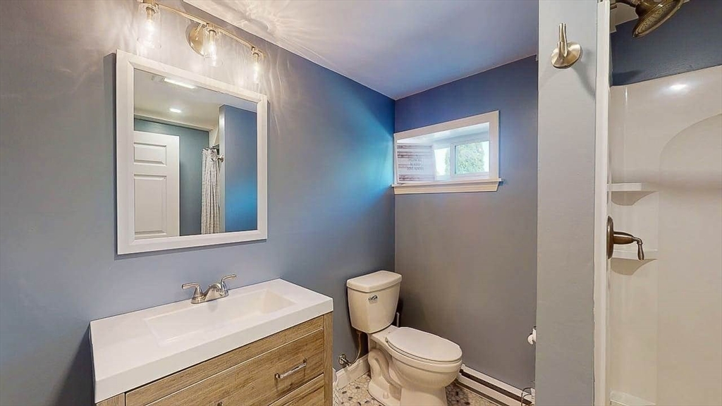 4 Alder Street Worcester, MA 01606 - Photo 28 of 40