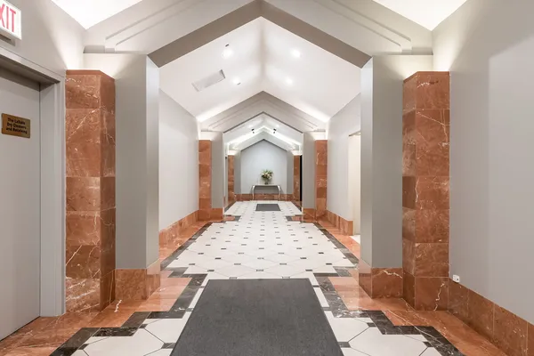 $2,500 | 1212 North LaSalle Drive, Unit 1207, Chicago, IL 60610