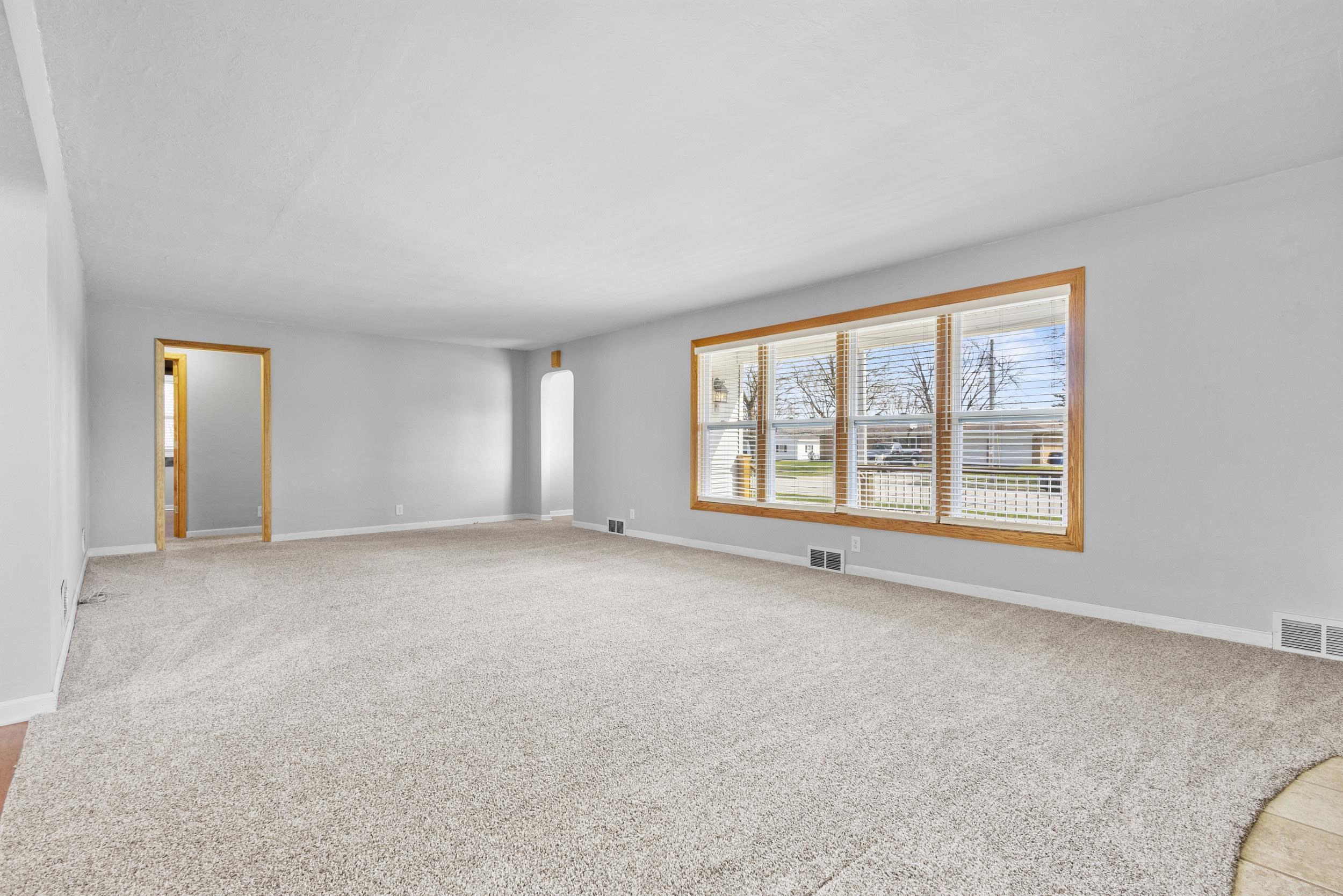 311 East Cedar Street Pulaski, WI 54162 - Photo 8 of 63