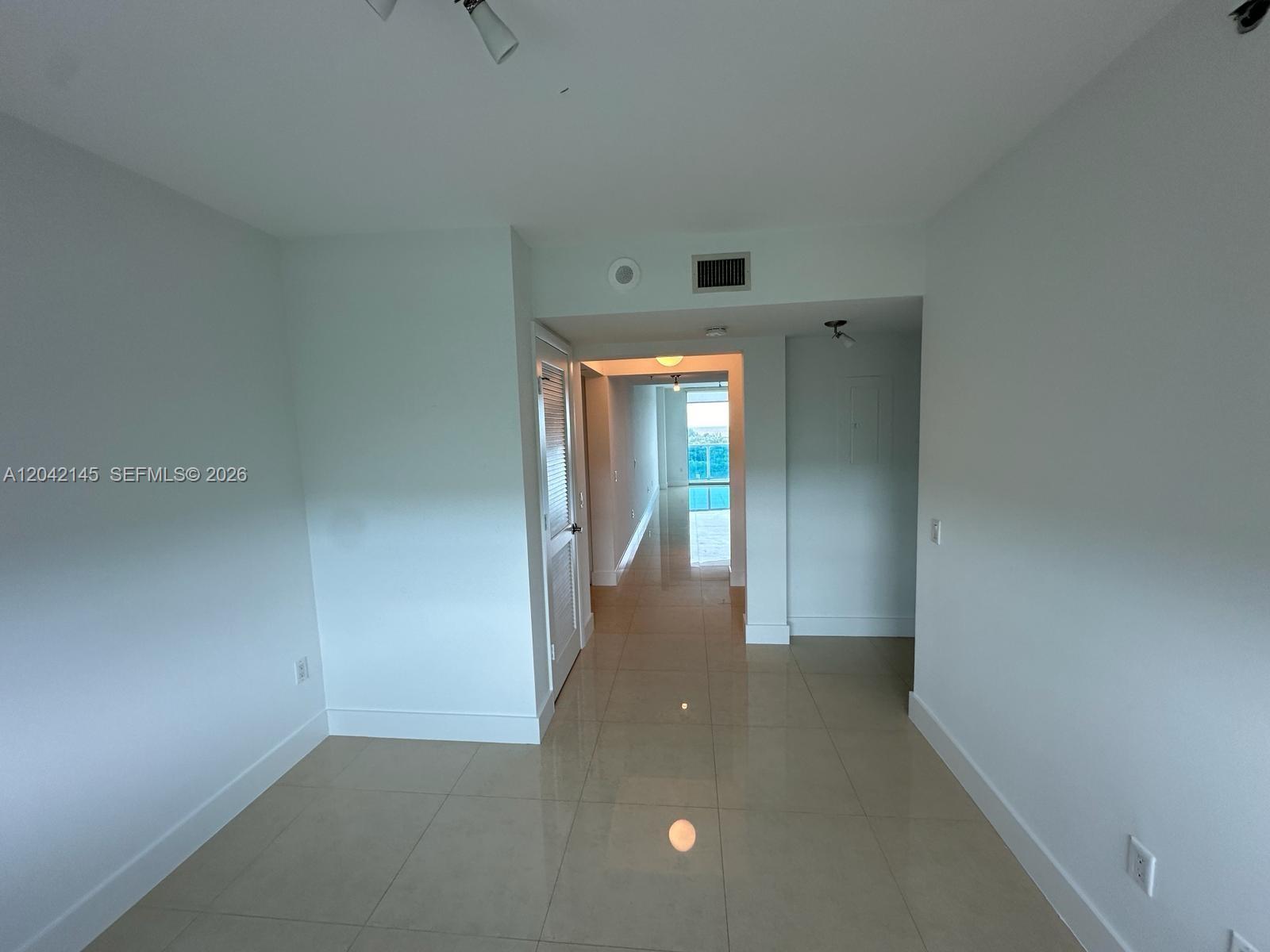 2641 North Flamingo Road, Unit 1404N Plantation, FL 33323 - Photo 16 of 31