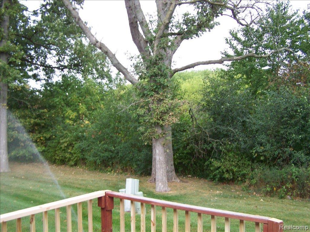 343 Fairgrove Street Romeo, MI 48065 - Photo 2 of 9 100_0149