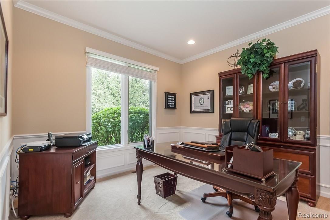 1157 Krista Court Rochester, MI 48307 - Photo 19 of 39 023-4095360-medium.jpg