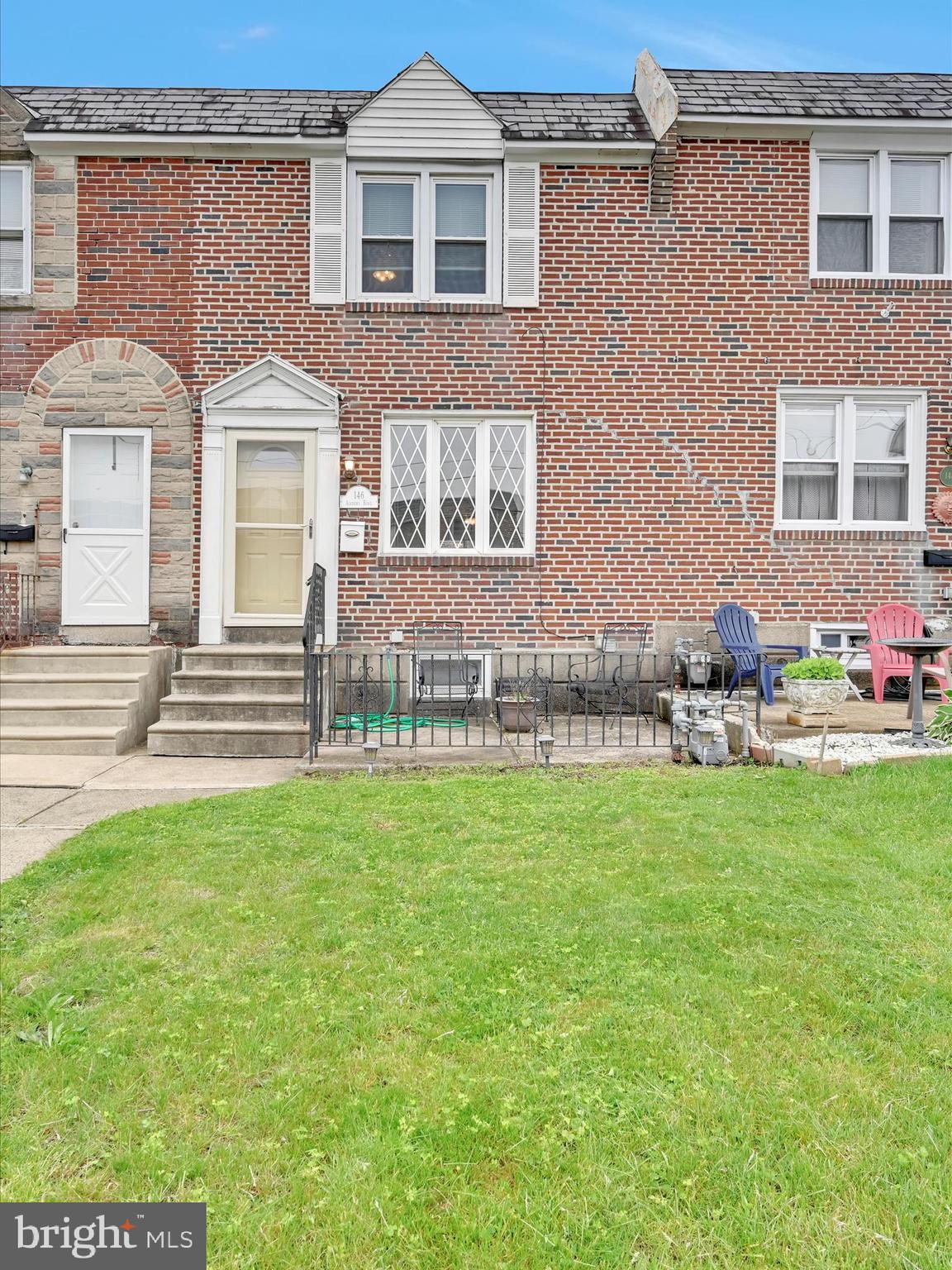 146 Academy Road Clifton Heights, PA 19018 - Photo 4 of 28 Front