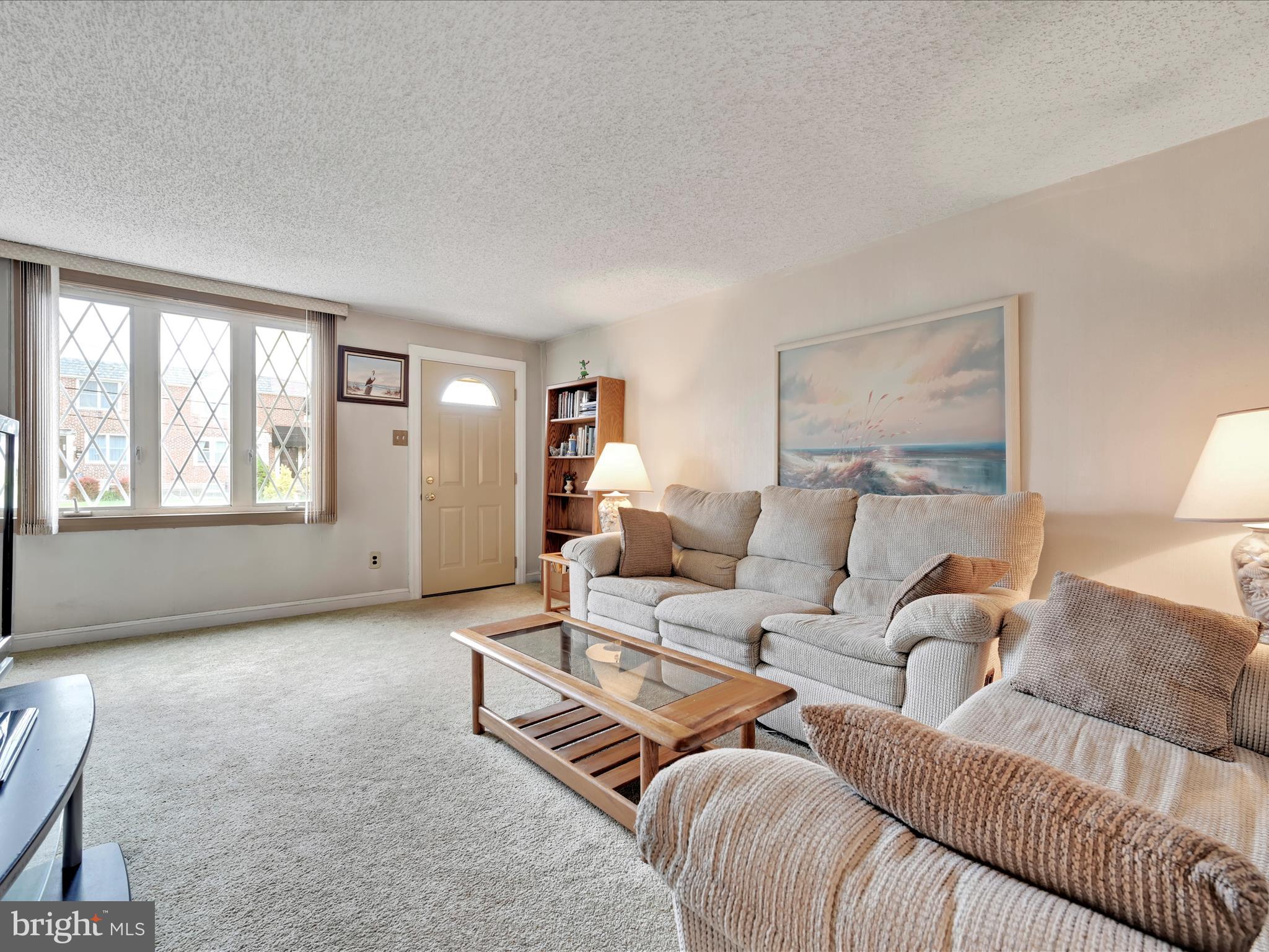 146 Academy Road Clifton Heights, PA 19018 - Photo 8 of 28 Living Room