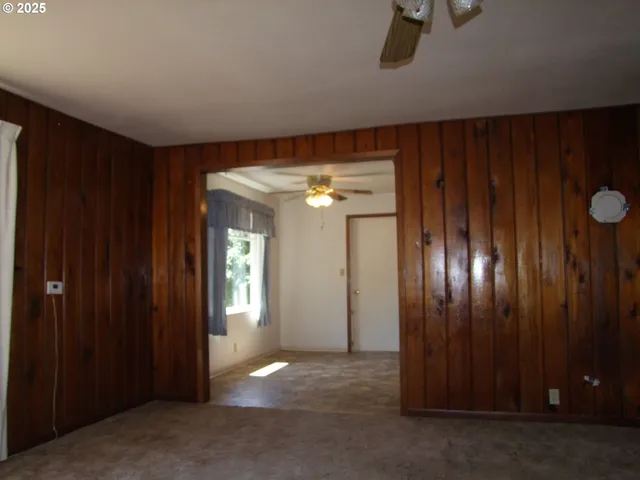 $369,500 | 4623 South Myrtle Road, Myrtle Creek, OR 97457