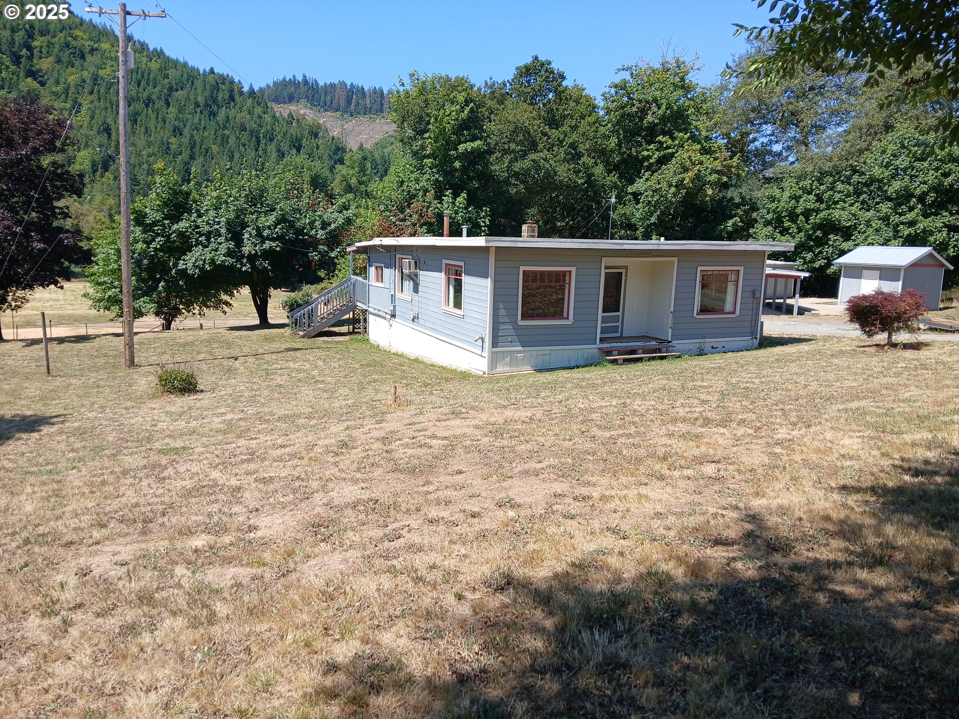 4623 South Myrtle Road Myrtle Creek, OR 97457 - Photo 4 of 32