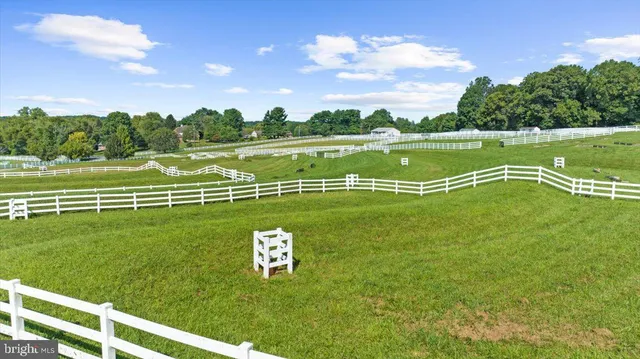$3,995,000 | 400 North Guernsey Road, West Grove, PA 19390