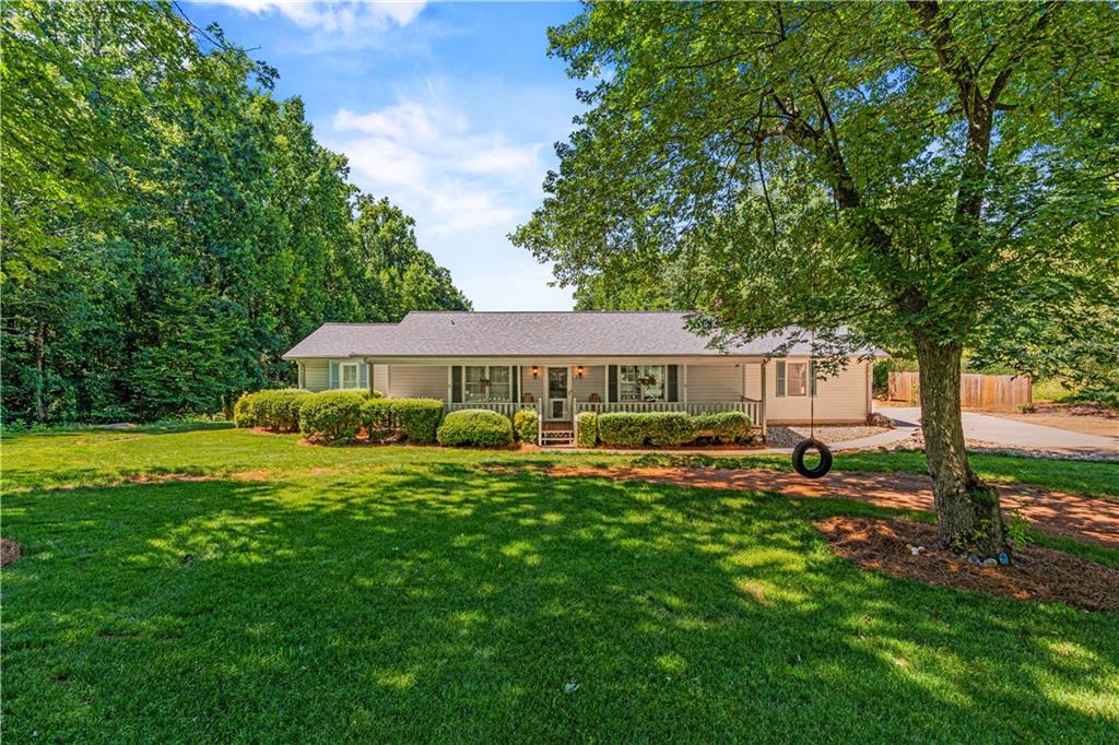 3880 Tanners Mill Road Gainesville, GA 30507 - Photo 1 of 44