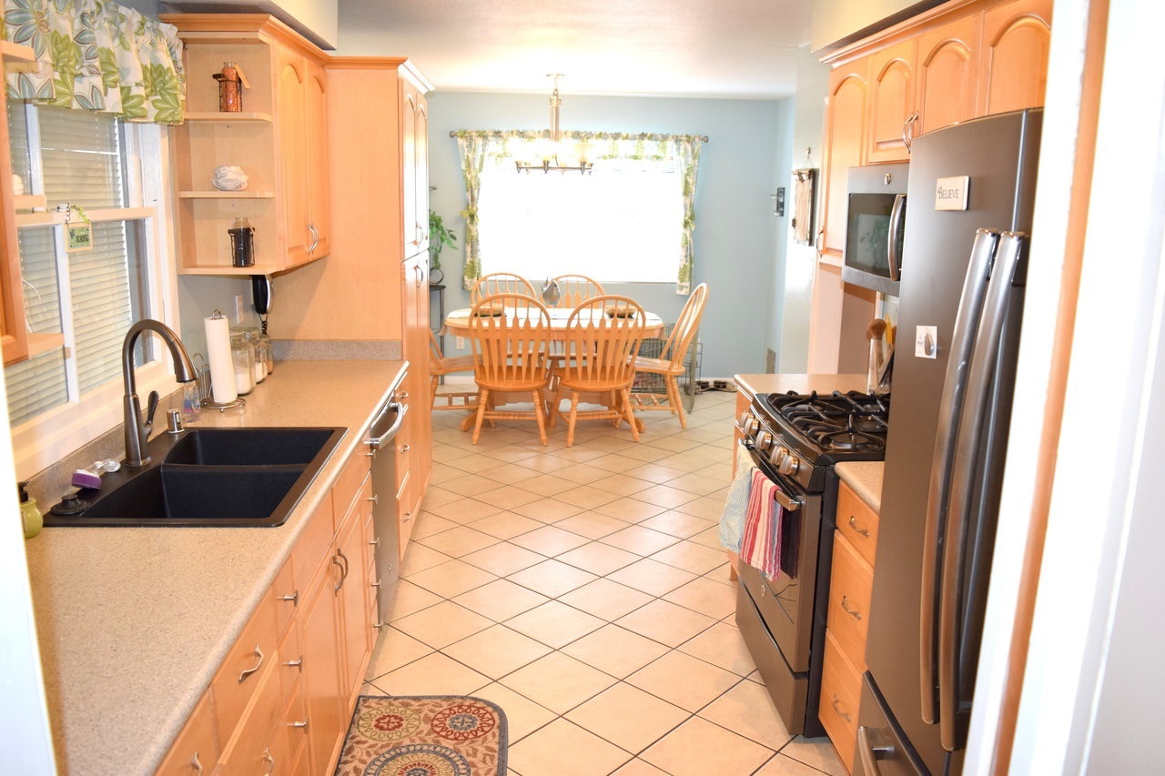 12211 Holland Road Poway, CA 92064 - Photo 9 of 25