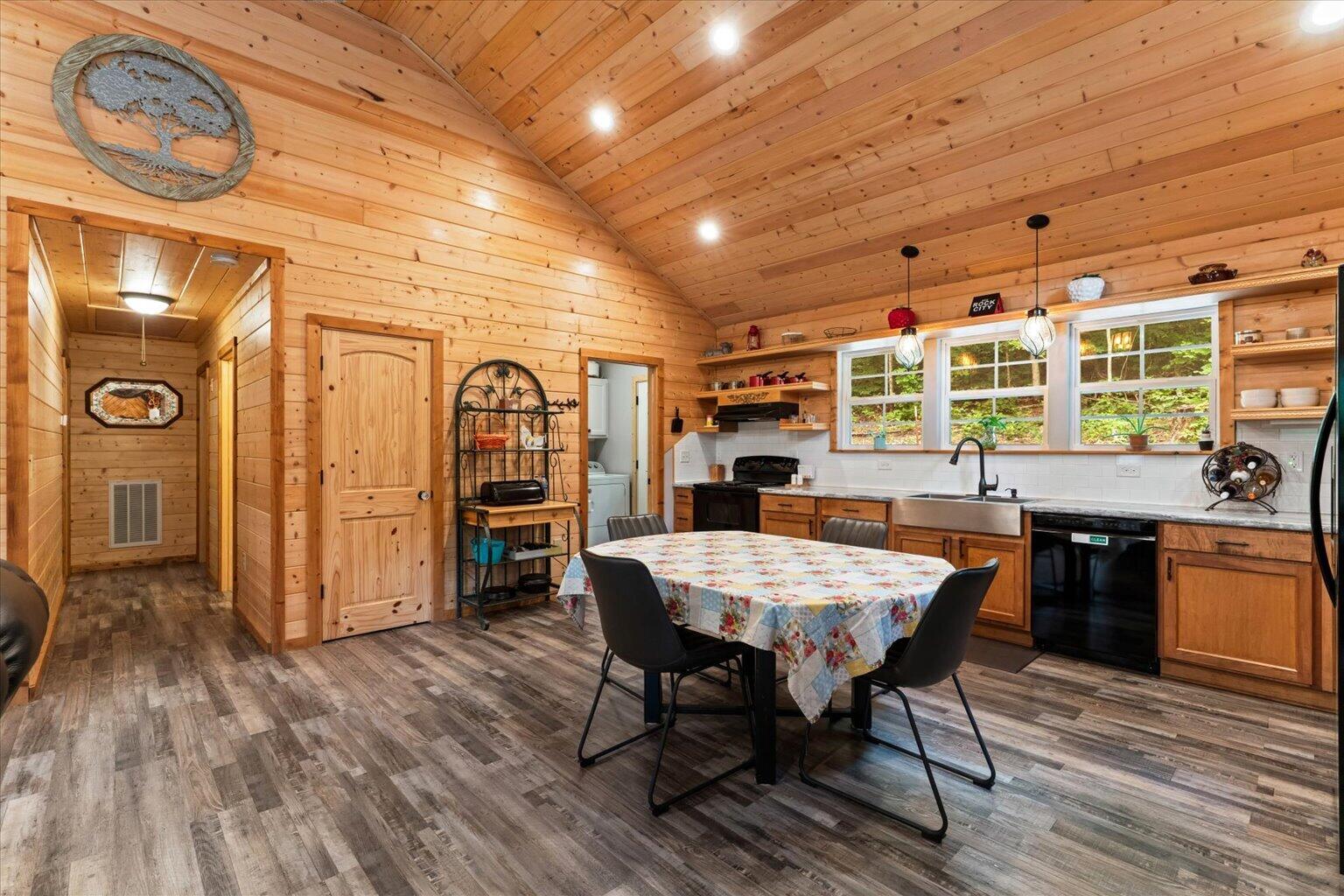 307 Smith Mountain Road Dunlap, TN 37327 - Photo 6 of 52 20-DSC02257