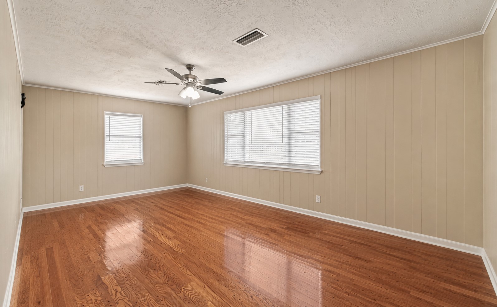 207 Eldridge Road Sugar Land, TX 77478 - Photo 4 of 12 Gallery Image 4