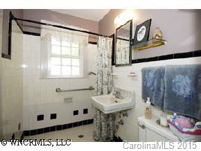 125 Kingsgate Road Asheville, NC 28805 - Photo 8 of 9 Gallery Image 8