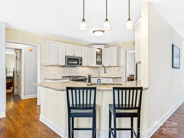 $795,000 | 105 Boyd Drive, Flat Rock, NC 28731