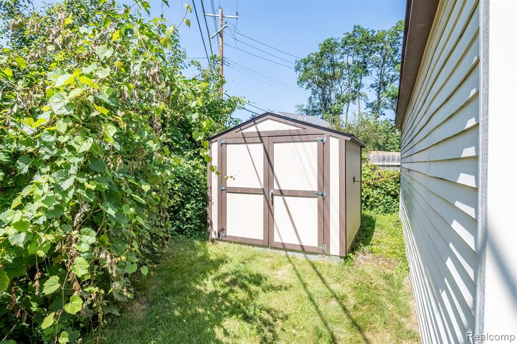 22969 Tuck Road Farmington Hills, MI 48336 - Photo 38 of 38 Gallery Image 38
