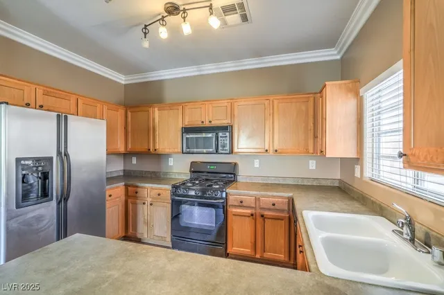 $295,000 | 3920 Legend Hills Street, Unit 202, Las Vegas, NV 89129