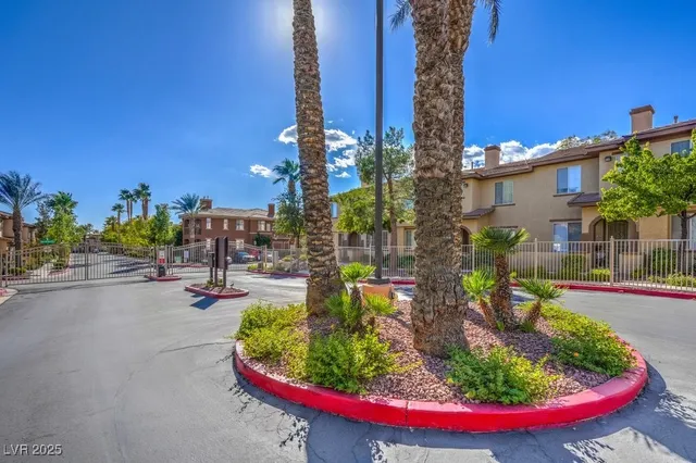 $295,000 | 3920 Legend Hills Street, Unit 202, Las Vegas, NV 89129