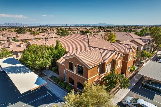 $295,000 | 3920 Legend Hills Street, Unit 202, Las Vegas, NV 89129