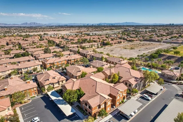 $295,000 | 3920 Legend Hills Street, Unit 202, Las Vegas, NV 89129