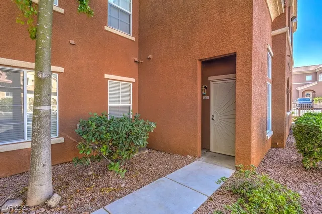 $295,000 | 3920 Legend Hills Street, Unit 202, Las Vegas, NV 89129