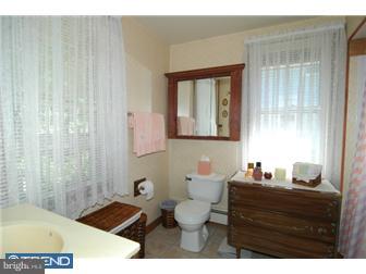 33 Boonetown Road Birdsboro, PA 19508 - Photo 8 of 12 Bathroom