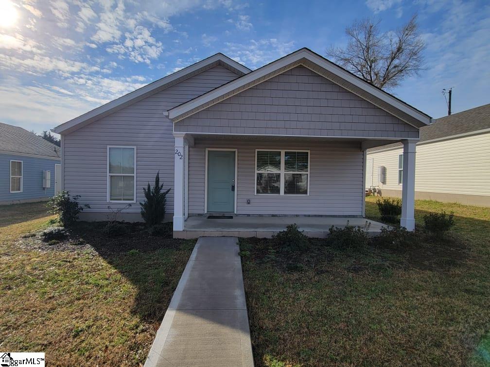 202 Dillon Drive Clinton, SC 29325 - Photo 1 of 11 Gallery Image 1