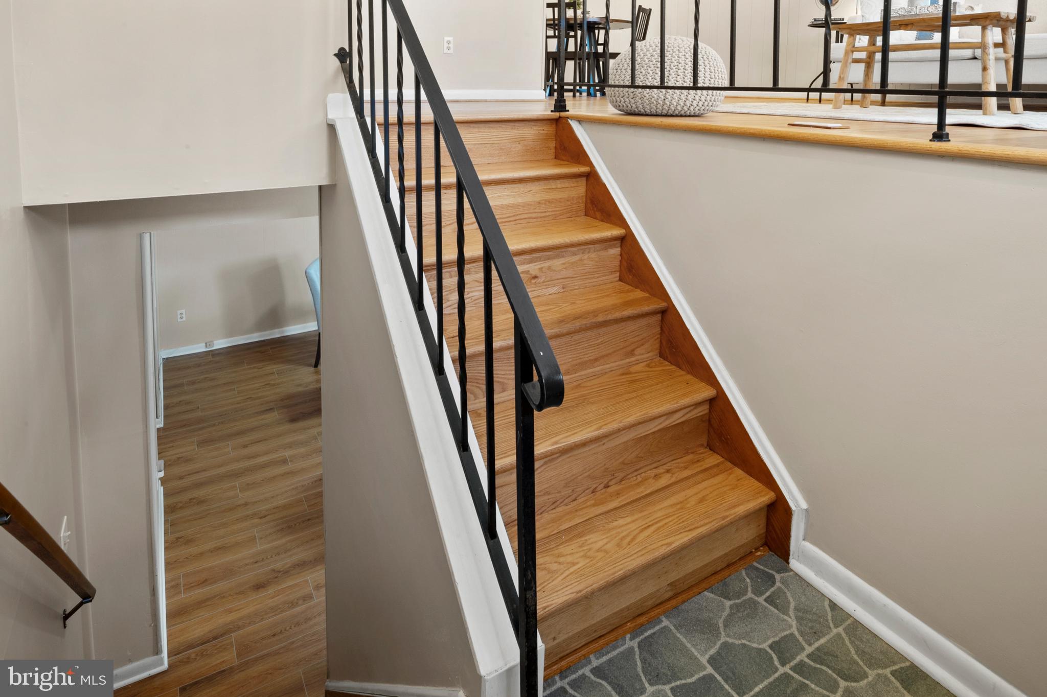 1527 Patuxent Manor Road Davidsonville, MD 21035 - Photo 24 of 42 Foyer and Steps to Levels