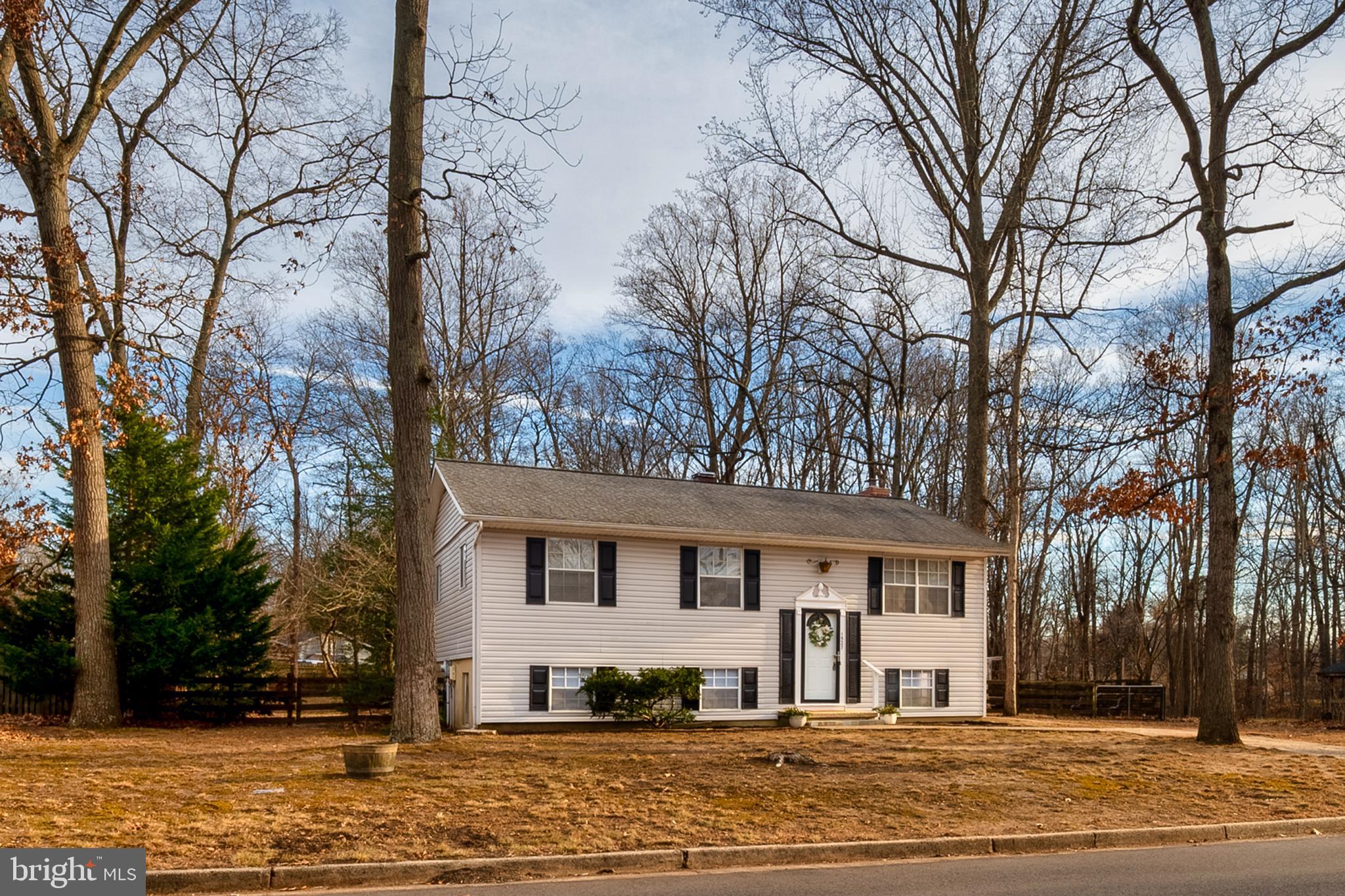 1527 Patuxent Manor Road Davidsonville, MD 21035 - Photo 35 of 42 On nearly half an acre!