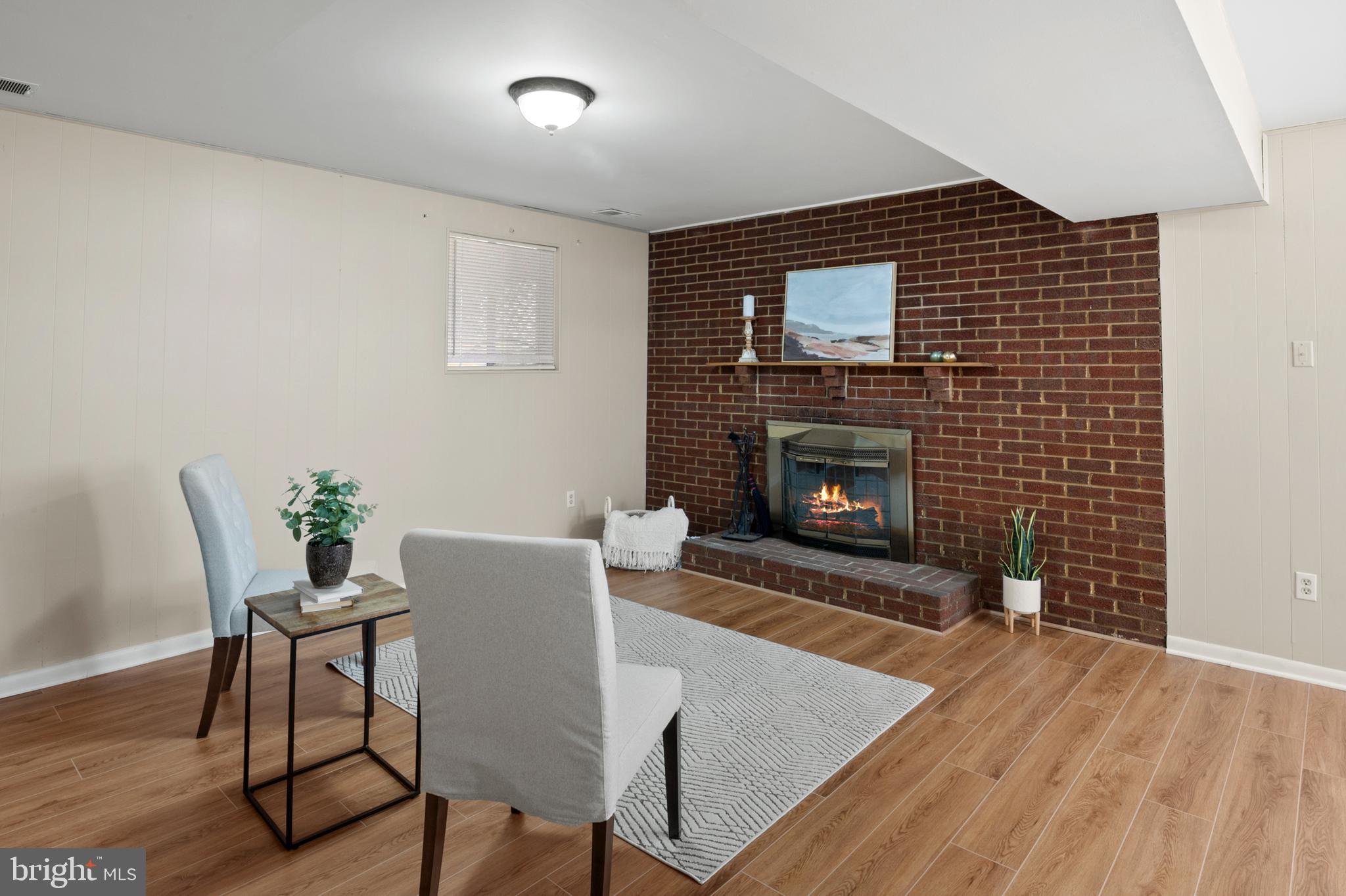 1527 Patuxent Manor Road Davidsonville, MD 21035 - Photo 5 of 42 Family Room (alt view)