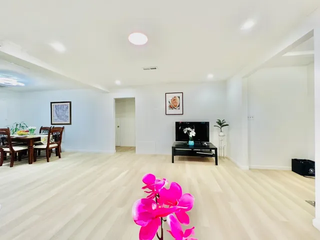 $1,550,000 | 536 Flynn Avenue, Redwood City, CA 94063