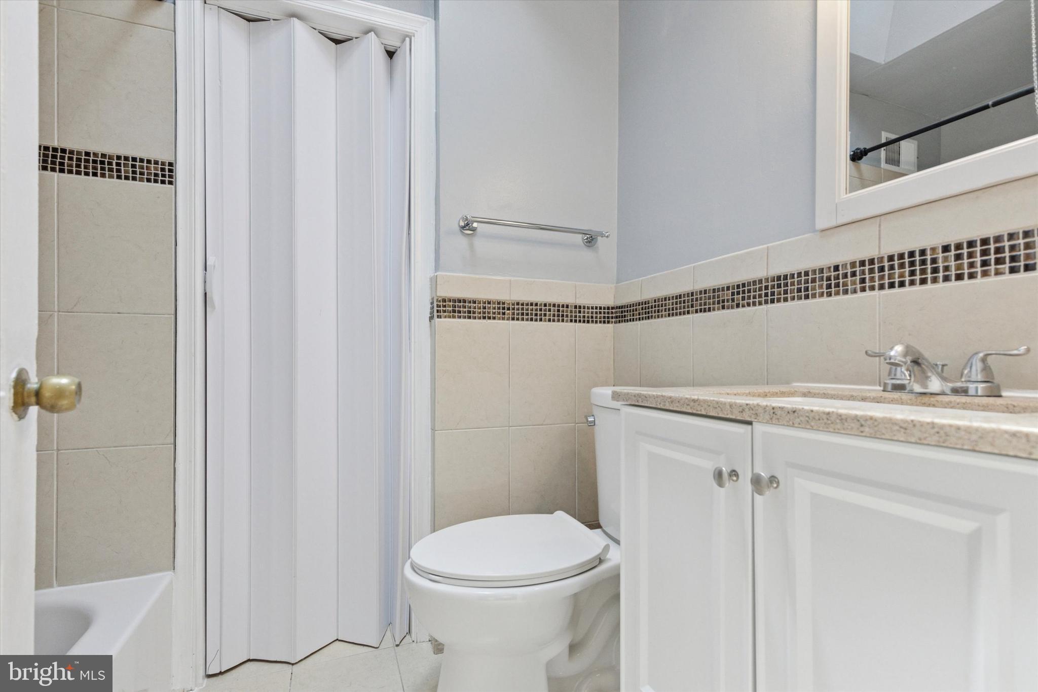 1319 Vernon Road Philadelphia, PA 19150 - Photo 16 of 25