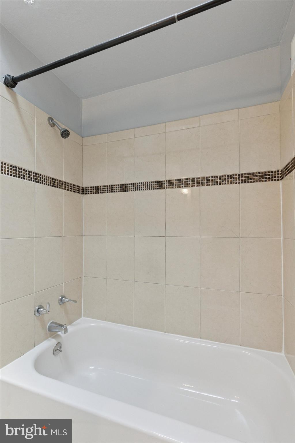 1319 Vernon Road Philadelphia, PA 19150 - Photo 17 of 25