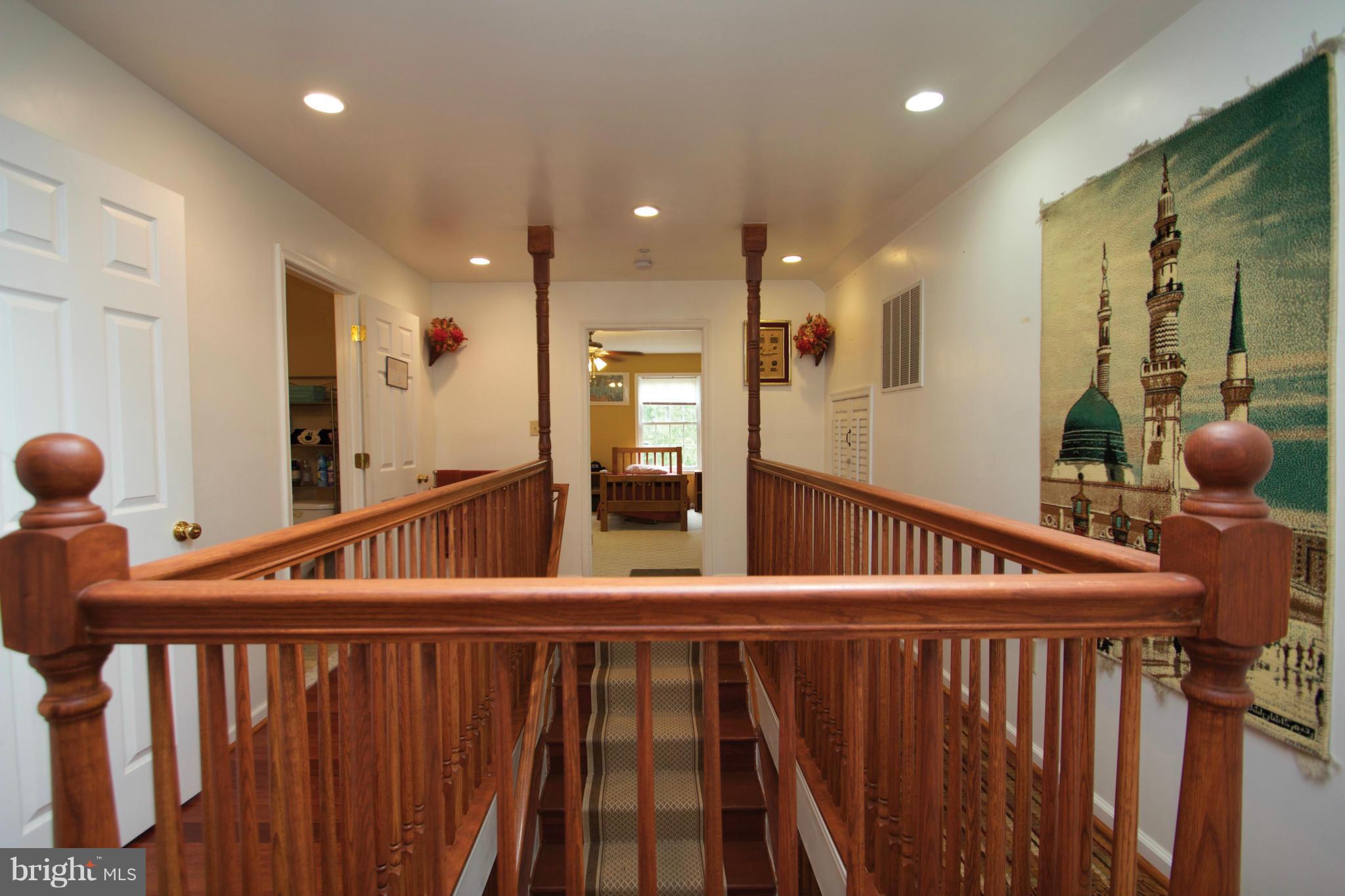 505 Pinewood Road Rockville, MD 20850 - Photo 13 of 30 Interior (General)
